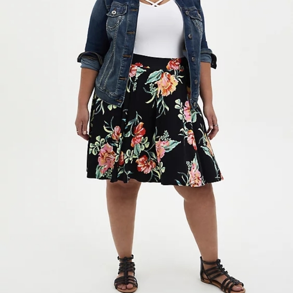 NWT - Black Floral Jersey Circle Mini Skirt - Picture 5 of 5